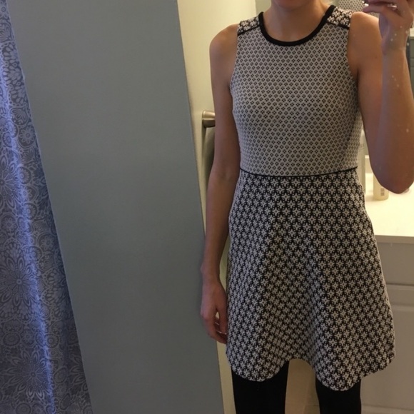 Ann Taylor Loft Abstract Print Textured Dress - Picture 7 of 7